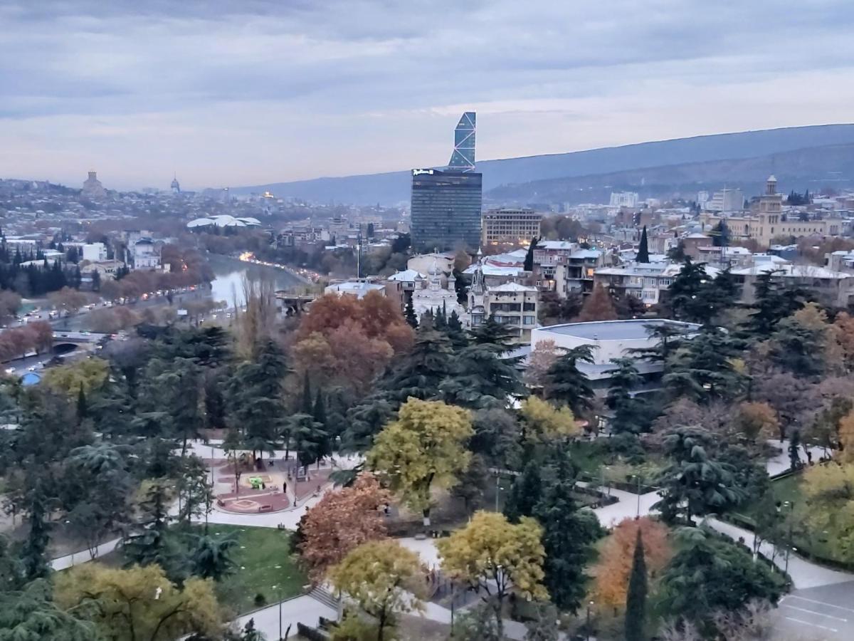 Veranda Tbilisi Bagian luar foto